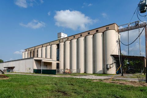 Photo of 2243 North St., Nome, TX 77629 (MLS # 250509)