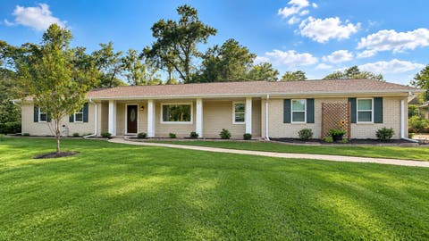 Photo of 130 Holly Dr., Lumberton, TX 77657 (MLS # 270320)