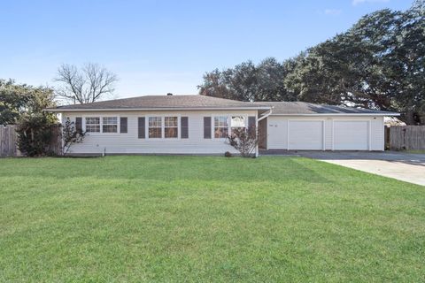 Single Family Residence in Port Arthur TX 7801 Brazos Ave.jpg