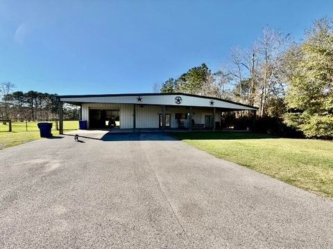 Photo of 13065 Quail Ridge Road, Orange, TX 77632 (MLS # 264183)