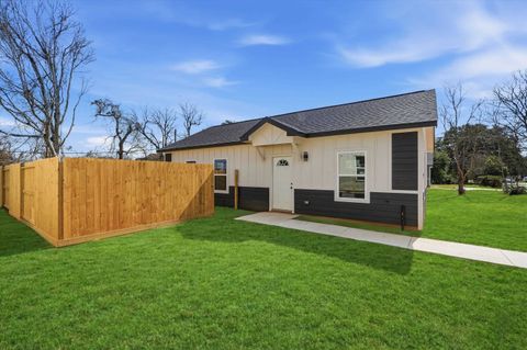 Photo of 2250 Cable Ave, Beaumont, TX 77703 (MLS # 266601)