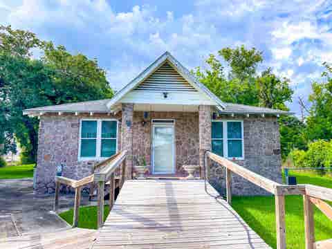 Photo of 3832 W Park, Orange, TX 77630 (MLS # 270056)