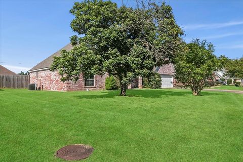 A home in Vidor