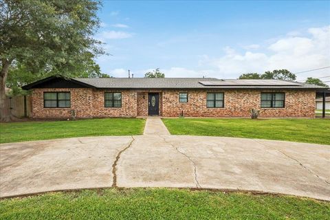 Photo of 245 Crepe Myrtle, Bridge City, TX 77611 (MLS # 264777)