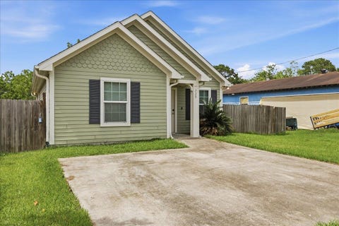 Photo of 228 W Elm St, Winnie, TX 77665 (MLS # 268501)