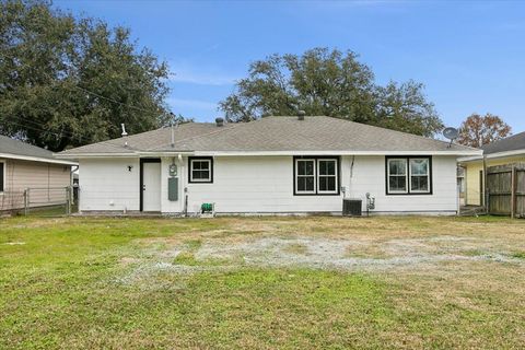 A home in Groves