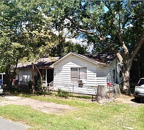 A home in Silsbee