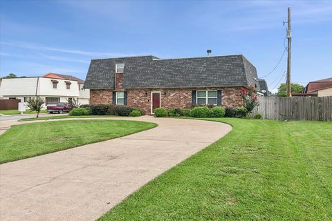 A home in Port Neches