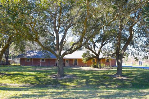 Property photo of 1746 Orchid Ln, Winnie, TX 77665