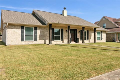 A home in Port Neches