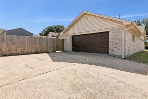 A home in Port Neches