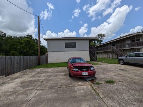 Photo of 650 W Florida #6, Beaumont, TX 77705 (MLS # 266654)