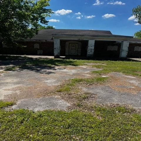 Photo of 1630 Sabine Pass Ave, Beaumont, TX 77701 (MLS # 269592)