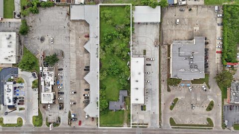 Photo of 523 Sheldon, Houston, TX 77530 (MLS # 266609)