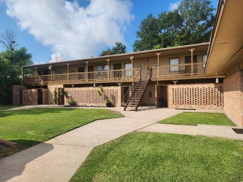 Photo of 1349 Jefferson, Port Arthur, TX 77642 (MLS # 265947)