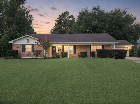 Photo of 1255 Sandwood, Beaumont, TX 77706 (MLS # 270117)