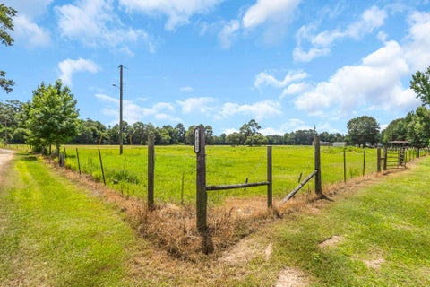 Photo of 7812 McDonald Ln., Silsbee, TX 77656 (MLS # 271351)