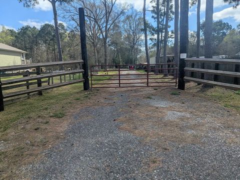 Photo of 00 Loop Rd, Beaumont, TX 77713 (MLS # 265508)