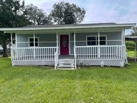Single Family Residence in Orange TX 133 County Road 4161.jpg