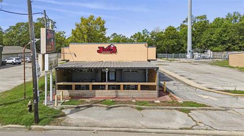 Photo of 425 N Main Steet, Vidor, TX 77662 (MLS # 263124)