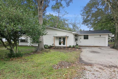 A home in Groves