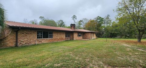 Single Family Residence in Orange TX 3408 Lawn Oak Dr.jpg
