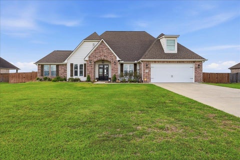 Photo of 2310 Diamond D Dr, Beaumont, TX 77713 (MLS # 271709)