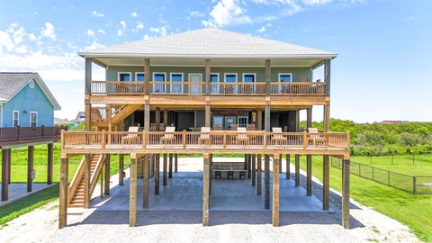 Photo of 335 Atkinson, Crystal Beach, TX 77650 (MLS # 270679)
