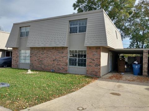 Photo of 4150 Crow Road, Unit 10, Beaumont, TX 77706 (MLS # 265802)