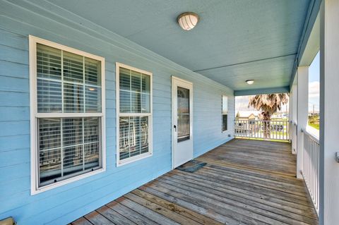 A home in Crystal Beach