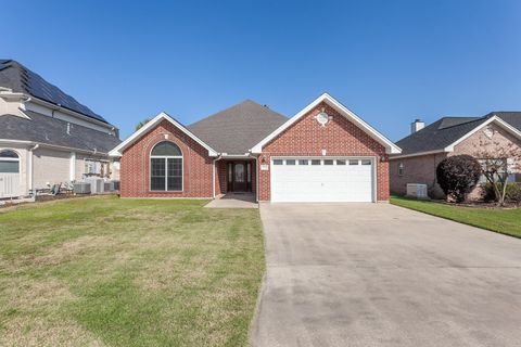 A home in Port Neches