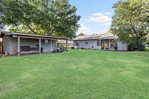 A home in Port Neches