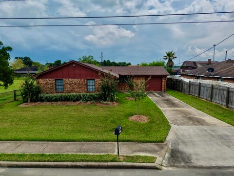 Photo of 2565 W Virginia, Beaumont, TX 77705 (MLS # 270073)