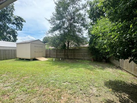 A home in Port Neches