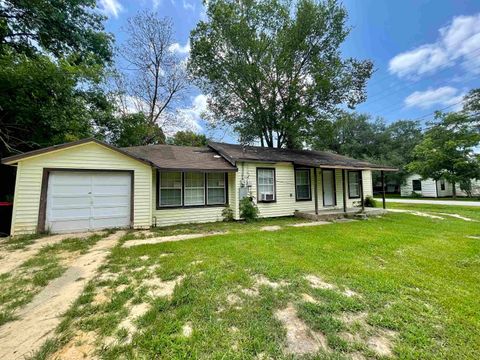 Photo of 475 Mitchell St., Sour Lake, TX 77659 (MLS # 264293)