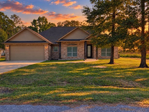 Photo of 1030 Strickland, Vidor, TX 77662 (MLS # 271856)