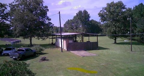 A home in Kirbyville