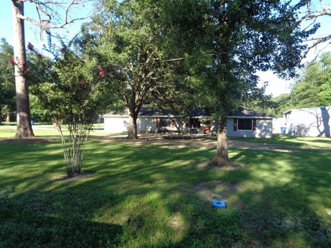 A home in Vidor