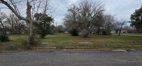 Photo of 1637 6th St, Port Arthur, TX 77640 (MLS # 264290)