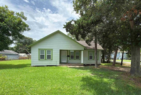 Photo of 4549 13th Street, Port Arthur, TX 77642 (MLS # 268576)