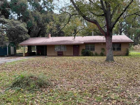 A home in Kirbyville