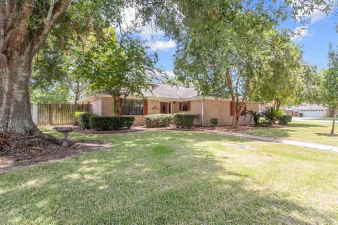 Photo of 815 Hunter Ridge, Nederland, TX 77627 (MLS # 270277)