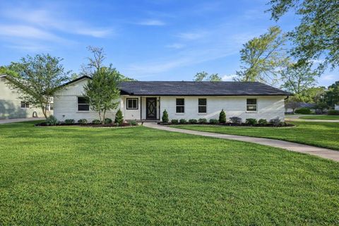 Photo of 5985 Rankin, Beaumont, TX 77706 (MLS # 266246)