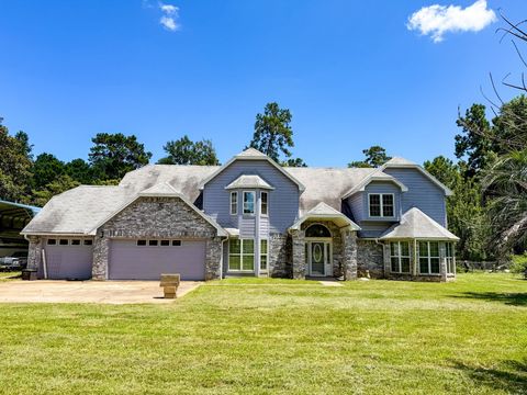 Photo of 9403 Twin Lakes Dr, Orange, TX 77632 (MLS # 269115)