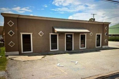 Photo of 1504 Nederland Avenue, Nederland, TX 77627 (MLS # 269161)