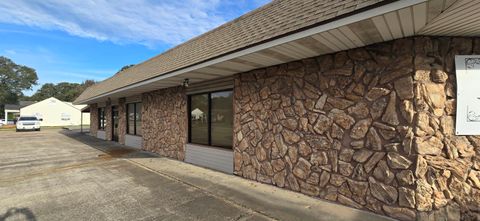 Photo of 2118 Nederland Ave, Nederland, TX 77651 (MLS # 264190)