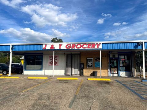 Photo of 2325 S 4th St, Beaumont, TX 77701 (MLS # 255996)