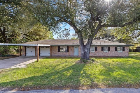 Photo of 2671 Gaylynn, Orange, TX 77630 (MLS # 265956)
