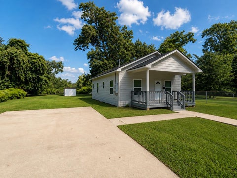 Photo of 1270 Evans St, Beaumont, TX 77703 (MLS # 270636)