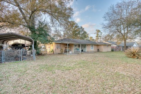 A home in Vidor